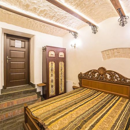 Apartments On Valova 16, On Market Square Λβιβ Εξωτερικό φωτογραφία
