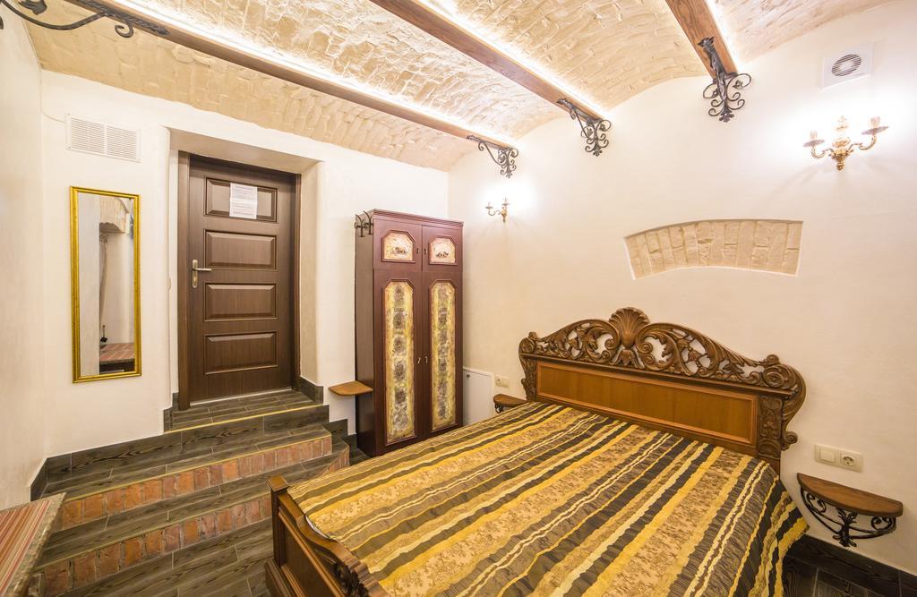 Apartments On Valova 16, On Market Square Λβιβ Εξωτερικό φωτογραφία